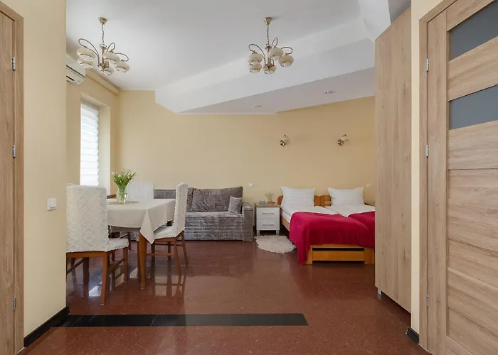 Niemcewicza Snug By Bookinghost